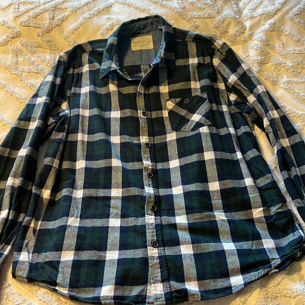 Men’s flannel. Size XL